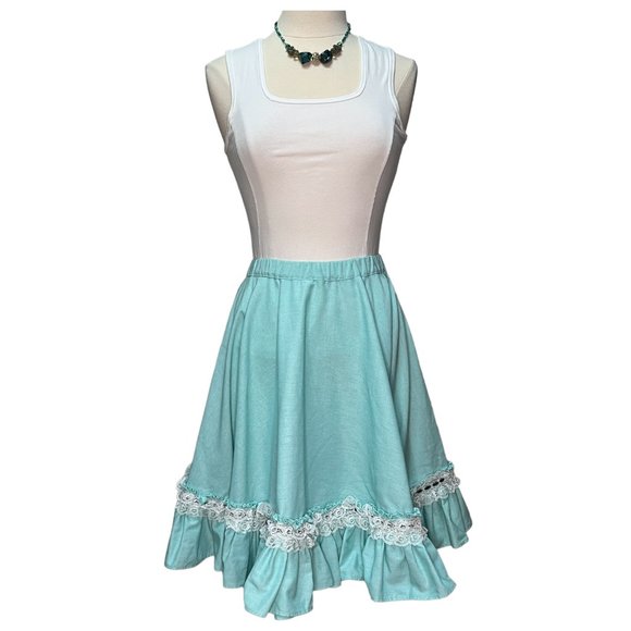 Voluminous aqua skirt - Picture 2 of 6